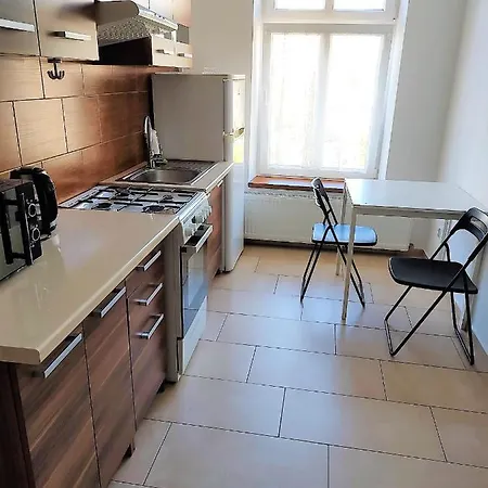 Tanie Noclegowanie Katovice Exteriér fotografie