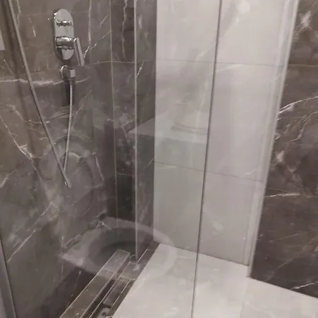 Tanie Noclegowanie Katovice Exteriér fotografie